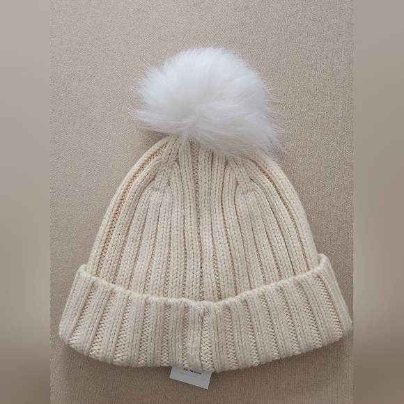 NWT Women's J Crew Cream Winter Hat / Beanie with White Faux Fur Pom Pom - Picture 2 of 10